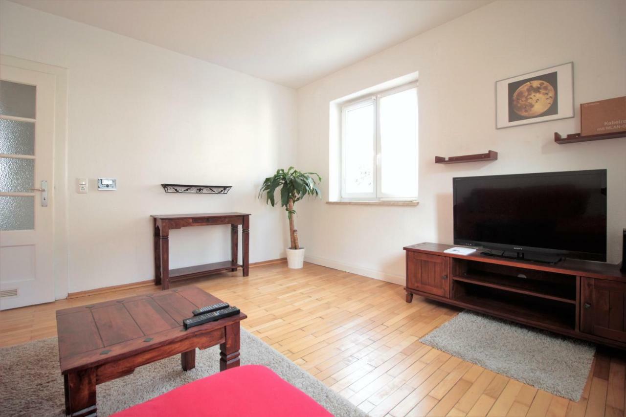 Charming 3-Bedroom Apartment With Parking Lot Вюрцбург Екстериор снимка