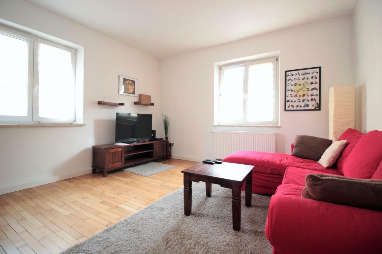 Charming 3-Bedroom Apartment With Parking Lot Вюрцбург Екстериор снимка