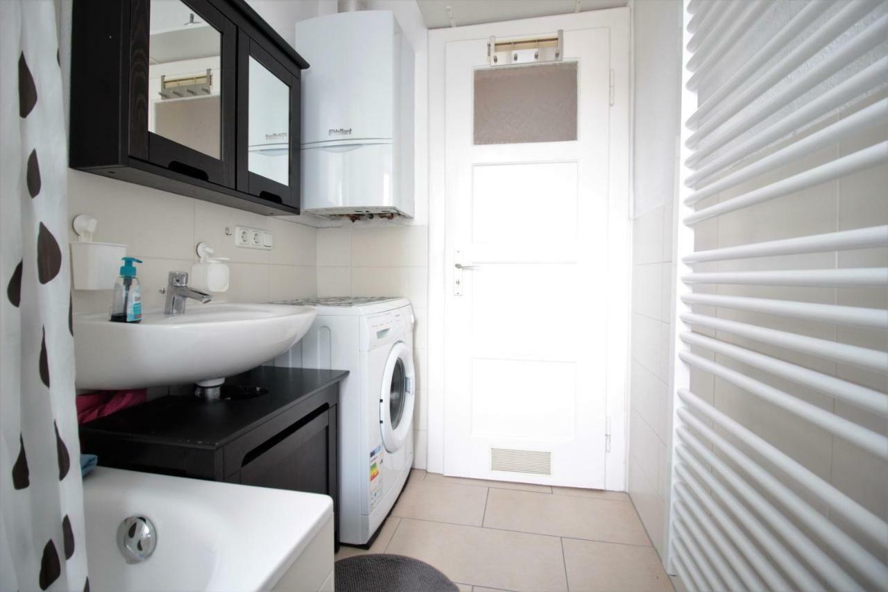 Charming 3-Bedroom Apartment With Parking Lot Вюрцбург Екстериор снимка