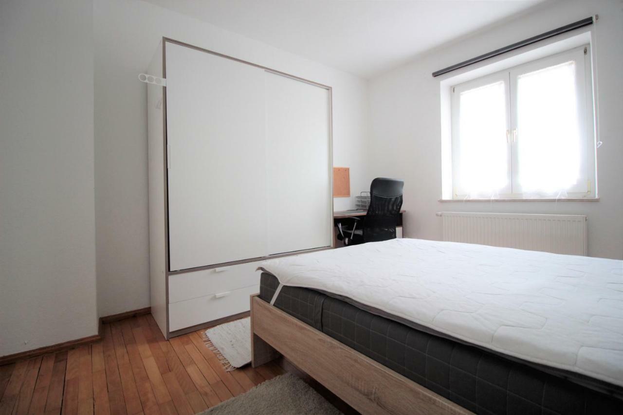Charming 3-Bedroom Apartment With Parking Lot Вюрцбург Екстериор снимка